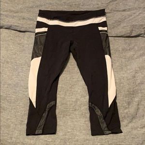 Lululemon cropped workout pants
